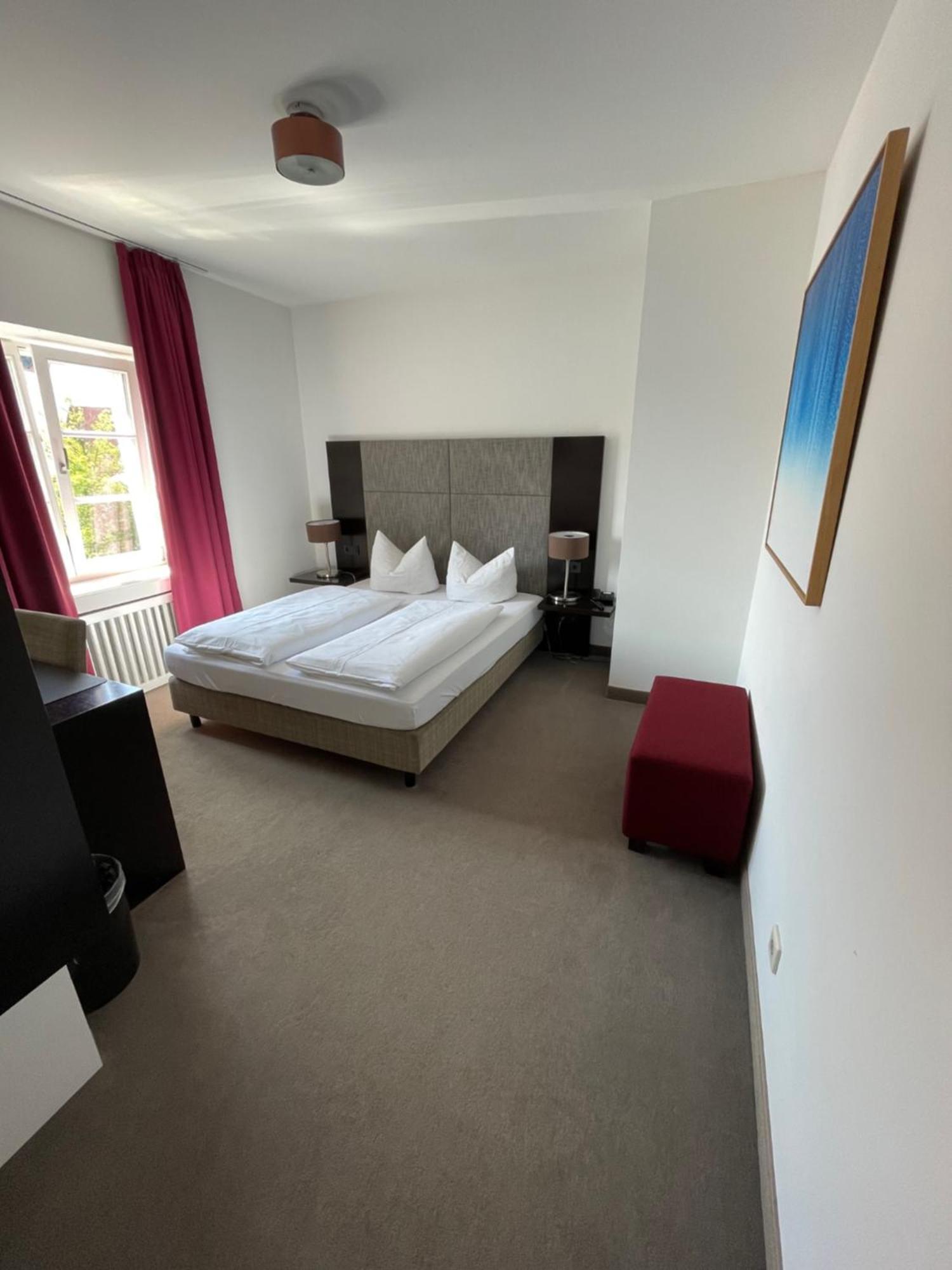 Muenchner Hof 3* Альтёттинг